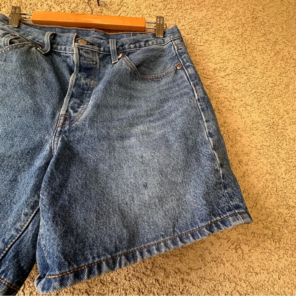 Levi's 501 Classic Blue Jean Shorts Jorts - Picture 2 of 11